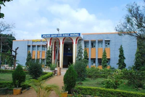 Kalpataru campus building